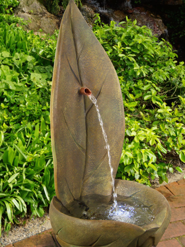 Standing Leaf Fountain