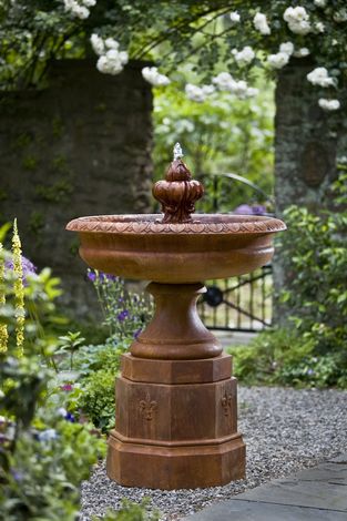 Fontainbleu Fountain