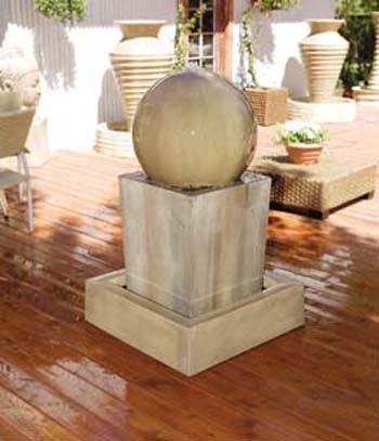 Obtuse Fountain with Ball