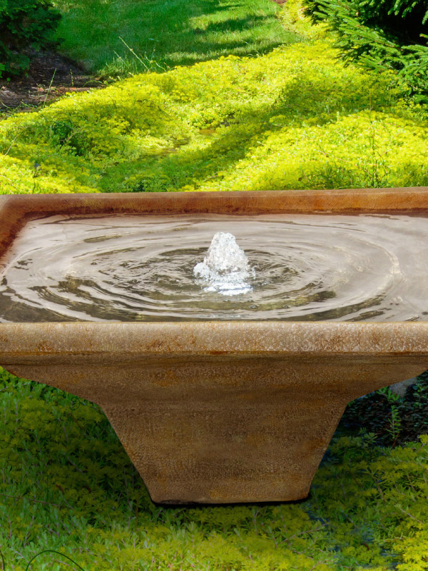 Vintage Motif Fountain